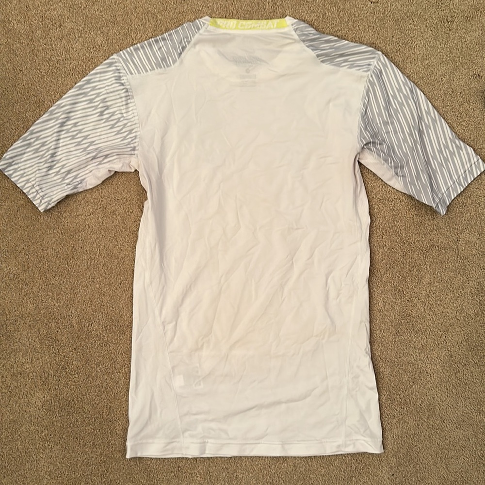 Nike Pro Combat 3/4 Sleeve Shirt - Picture 2 of 2